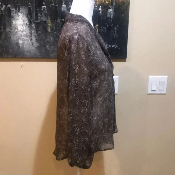 Elegant Sheer Brown Floral Blouse with Tie at Neckline - Picture 3 of 6